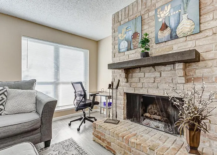 Cheerful 3-Bedroom Home With Indoor Fireplace
